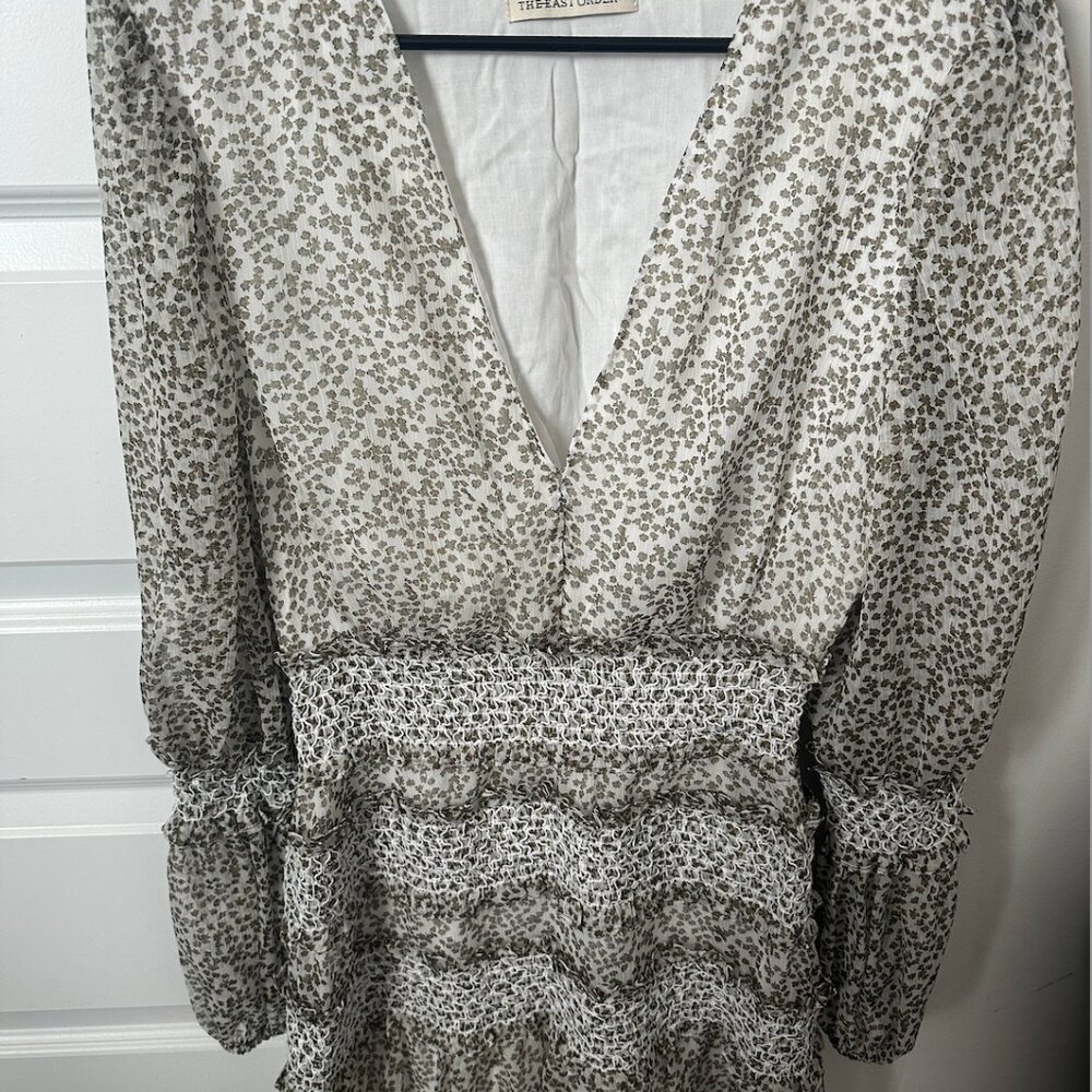 White dress from The East order Xs size